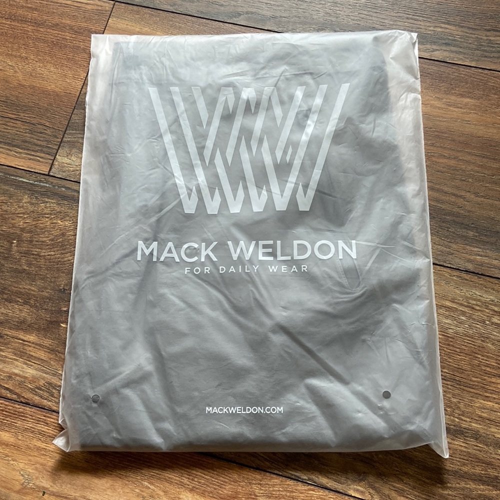 NIB! Mack Weldon 4 way short, gargoyle, size L